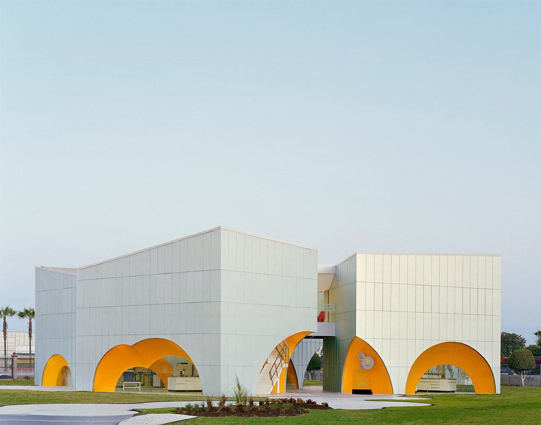 墨西哥雀巢集團創(chuàng)新實驗室／Rojkind Arquitectos