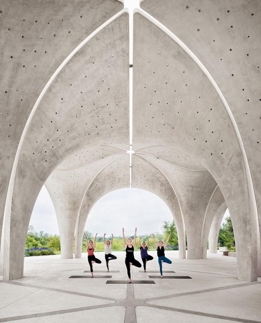 混凝土“花瓣”展亭——匯流公園 / Lake|Flato Architects