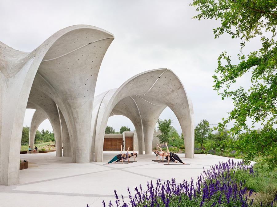 混凝土“花瓣”展亭——匯流公園 / Lake|Flato Architects