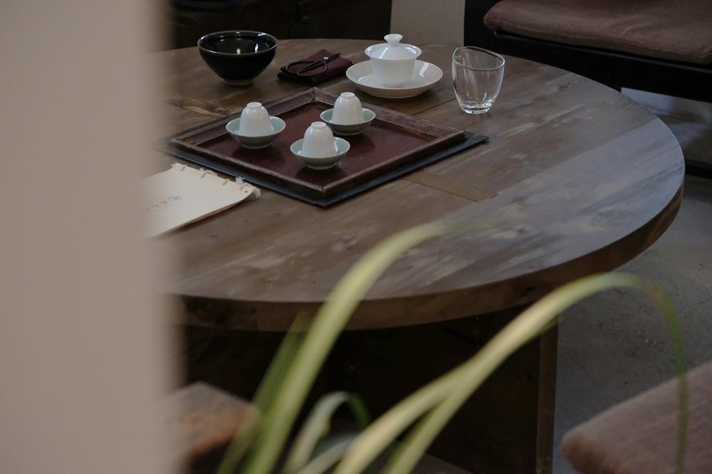 在成都城中安放一片山林，是以不知春齋茶宿/ 時(shí)地建筑