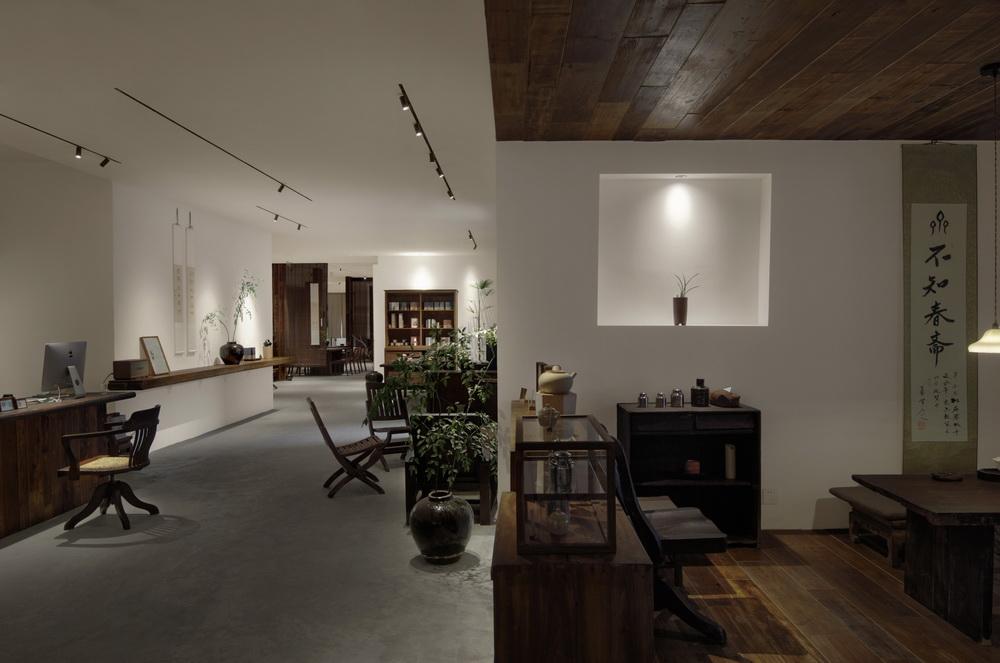 在成都城中安放一片山林，是以不知春齋茶宿/ 時(shí)地建筑