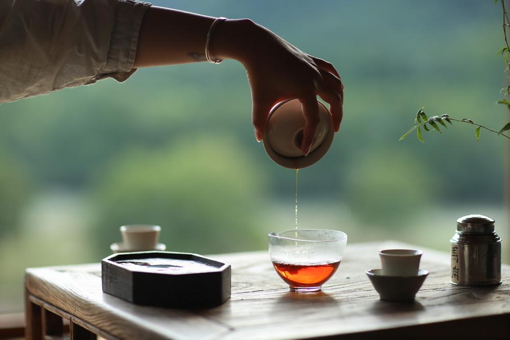 在成都城中安放一片山林，是以不知春齋茶宿/ 時(shí)地建筑