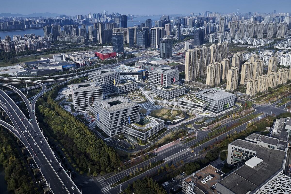 阿里巴巴杭州軟件生產(chǎn)基地二期 / 浙江省建筑設(shè)計研究院