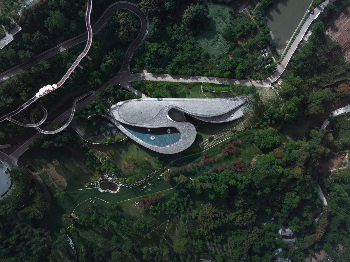 龍泉山鏡高空平臺 / BUZZ建筑事務(wù)所